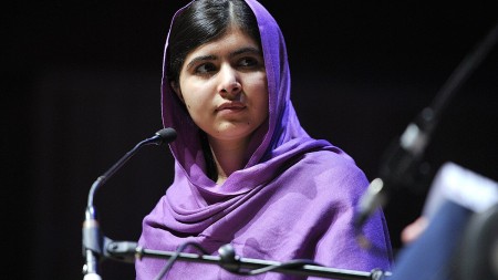 Malala Hillari Klintonla birlikdə çəkilmiş filmə görə tənqid olunur