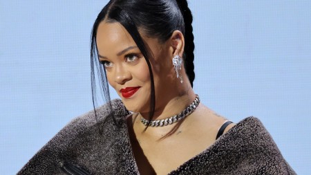 Növbəti albomu ilə bağlı Rihannanın pərəstişkarları üçün yaxşı və daha az xoş xəbərləri var