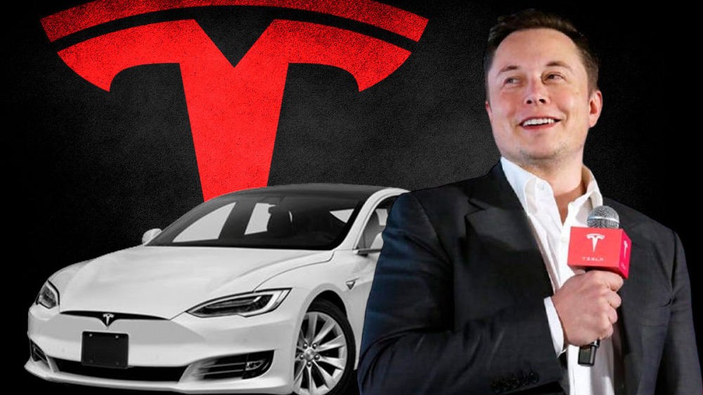 Tesla: narahat edici bir qüsur səbəbiylə kiçik bir amerikalı qız avtomobilin içərisində ilişib qalır