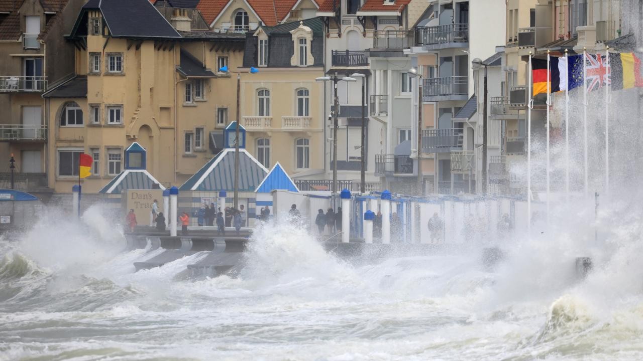 Hava: İyunun son həftə sonu Fransada şiddətli fırtınalar, yay artıq uğursuzdur