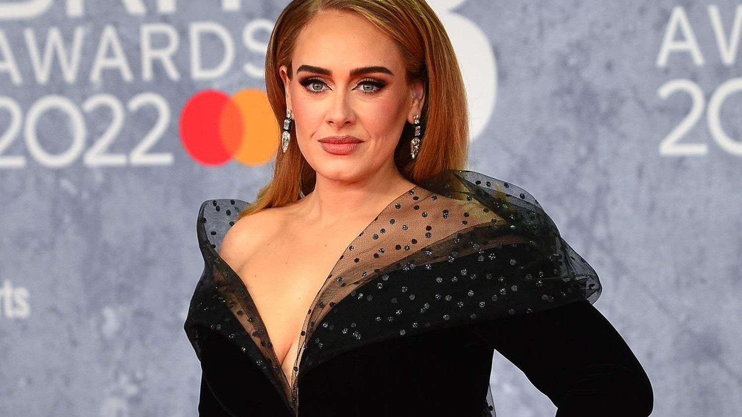 Adele Münhendəki konsertini dayandırır və pərəstişkarlarına həzz almağa imkan verir