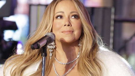 Mariah Carey eyni gün anası Patrisiya və bacısı Alisonun ölümlərini elan etdi