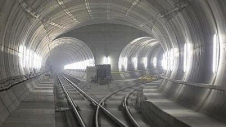 Gotthard dəmir yolu tuneli bir illik işdən sonra bazar ertəsi yenidən açılır   