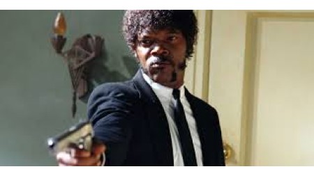 30 yaşında "Pulp Fiction", Samuel L. Jackson Jules Winnfield-in monoloq sözünü hərfi xatırlayır