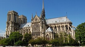 Parisdə Notr-Dam kilsəsi yüzlərlə dindarın müşayiəti ilə Bakirə və Uşaq heykəlini tapıb