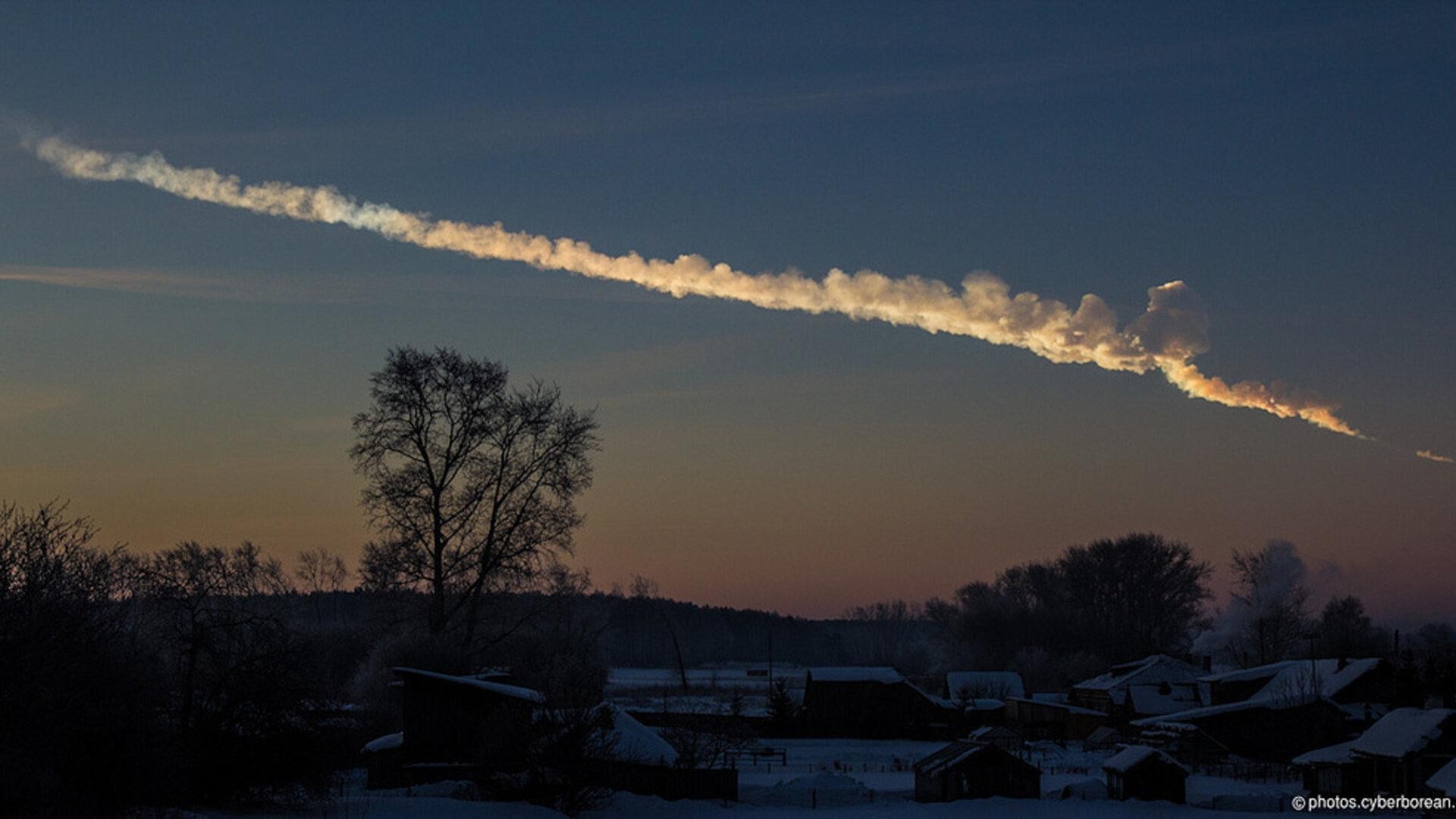 Asteroid Rusiyanın Yakutiya Respublikası, Sibir üzərində səmanı işıqlandırır