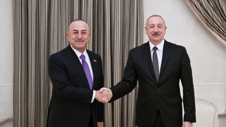 İlham Əliyev Çavuşoğlunu qəbul etdi - FOTO