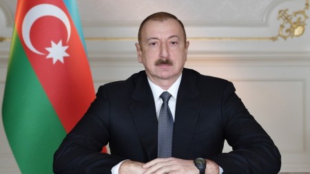 İlham Əliyev: Makron Azərbaycana zərər verməkdənsə, Fransanın beynəlxalq reytinqinin aşağı düşməsi barədə düşünsün