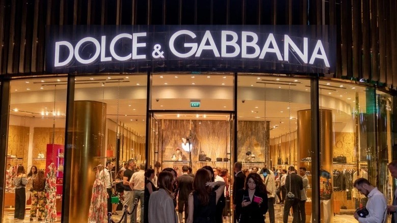 Dolce & Gabbana Sərgisi: Grand Palais-də əzəmət və zənginlik