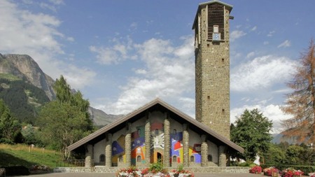 Nantda Notre-Dame-de-Toutes-Aides liseyinin şagirdləri mərhum sinif yoldaşını yad edirlər