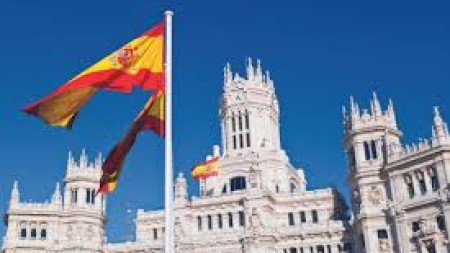 İspaniya: Rusiyayönlü keçmiş Ukrayna deputatı Madrid yaxınlığındakı dəbdəbəli məktəbin qarşısında güllələnib