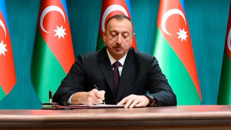 Prezident Gəncə Memorial Kompleksində tikinti işlərinin tamamlanmasına pul ayırdı