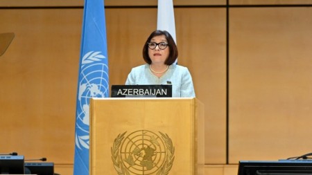 Sahibə Qafarova 6-cı Dünya Konfransında ümumi müzakirələrə sədrlik edib