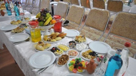 Yas mərasimlərində yemək qadağası - Növbə Bakıya ÇATDI