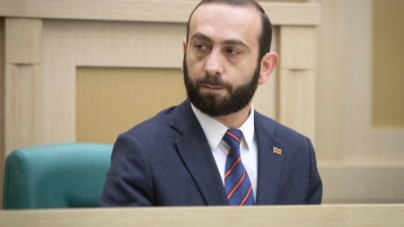 Azərbaycanla sülh müqaviləsi imzalamaq üçün görüləcək işlər var - Mirzoyan