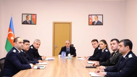 Baş prokuror Gəncədə vətəndaşları qəbul edib