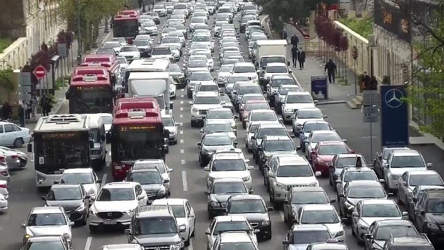 Bu yollarda tıxac var - SİYAHI