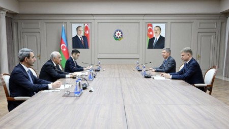 Əli Əsədov Oleq Belozyorovu qəbul edib