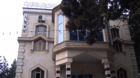 “Qızıl qaya” şadlıq evinin fəaliyyəti dayandırılıb - VİDEO