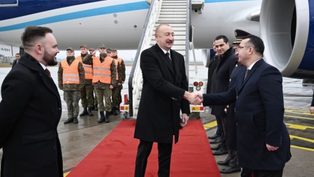 Prezident Slovakiyaya səfər etdi - FOTOLAR