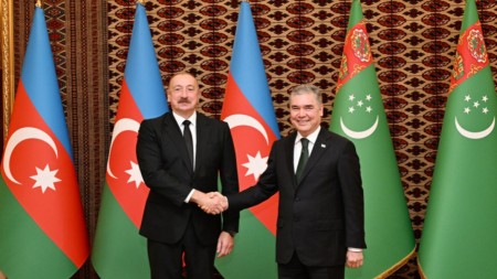 Prezident Berdiməhəmmədova zəng etdi - Türkmənistana gedə bilməyəcək