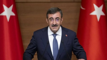 Türkiyənin vitse-prezidenti Azərbaycana gəldi