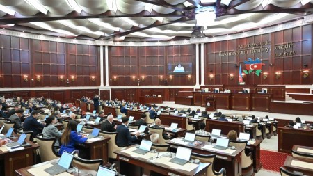 Gələn həftə deputatların tətili başa çatır