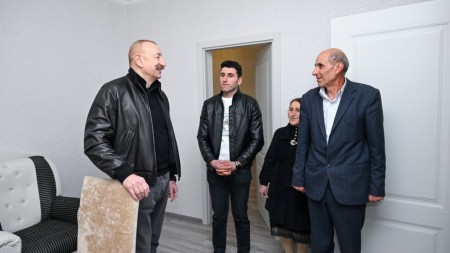 Prezident Çıldıran kəndindəki işlərlə tanış oldu - FOTOLAR + YENİLƏNİB