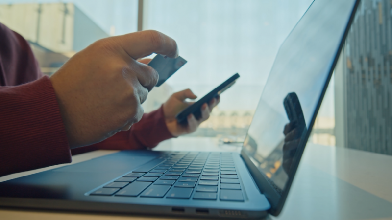 DİQQƏTLİ OLUN: Yardım toplamaq adı ilə dələduzluq halları artıb - VİDEO