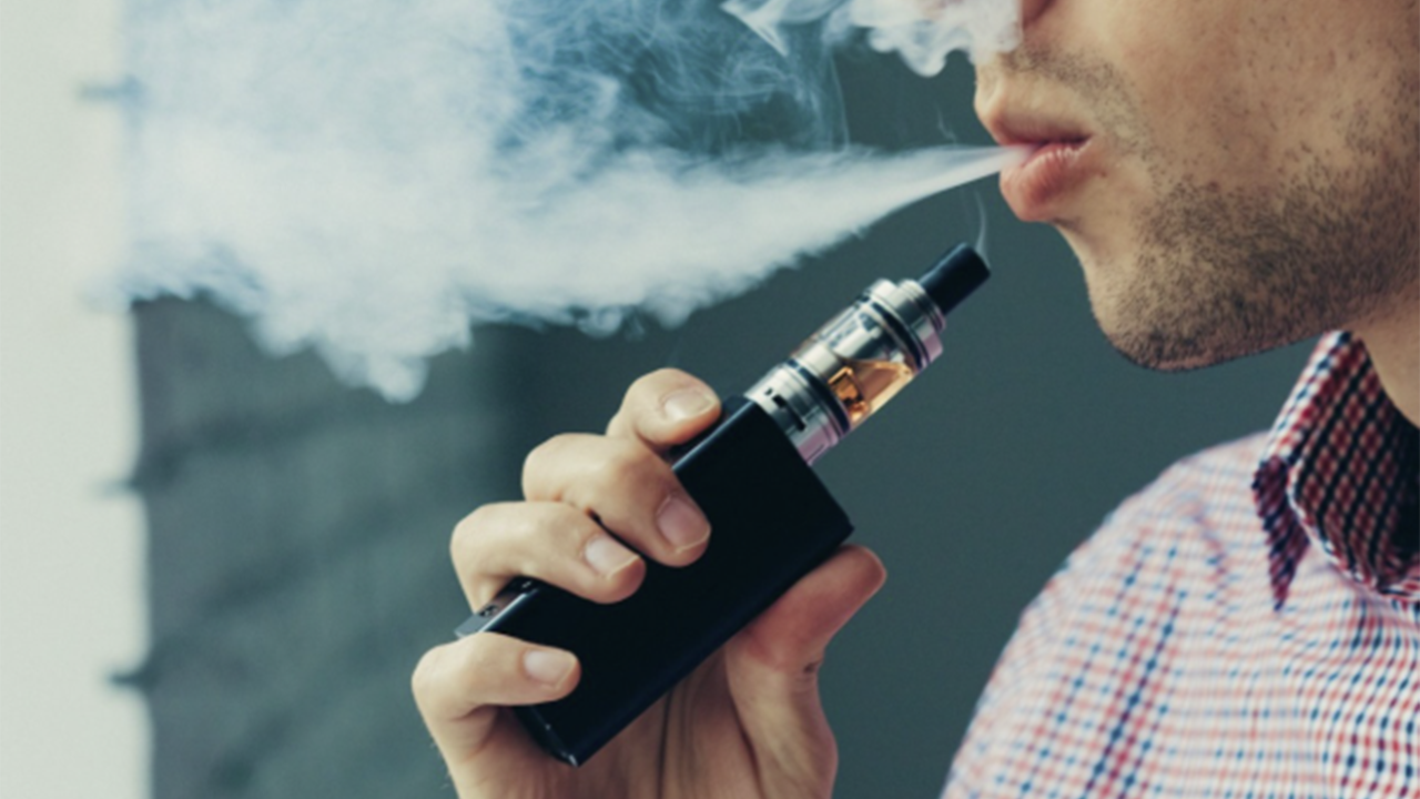 Azərbaycanda elektron siqaret qadağan olundu