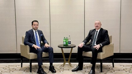 Prezident Əbu-Dabidə Müsəlman Ağsaqqalları Şurasının baş katibi ilə görüşdü