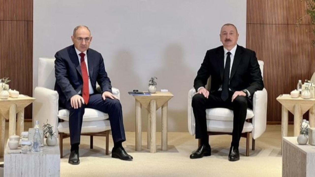 İlham Əliyevlə Paşinyanın görüşündən VİDEO