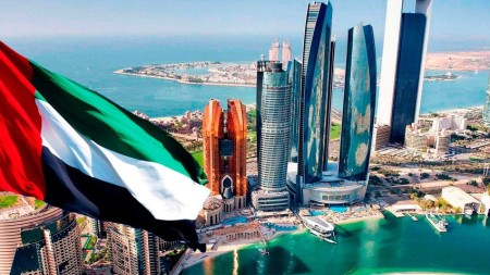 Diriyah Biennalesində yürüşlər, şeir və səhra ritmləri müasir incəsənəti formalaşdırır