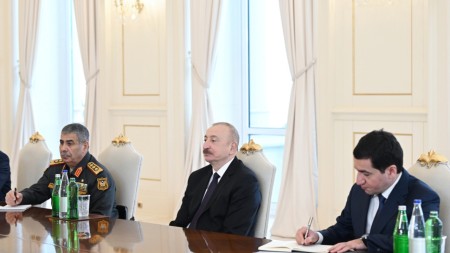 Prezident İranın müdafiə nazirini qəbul etdi - FOTOLAR