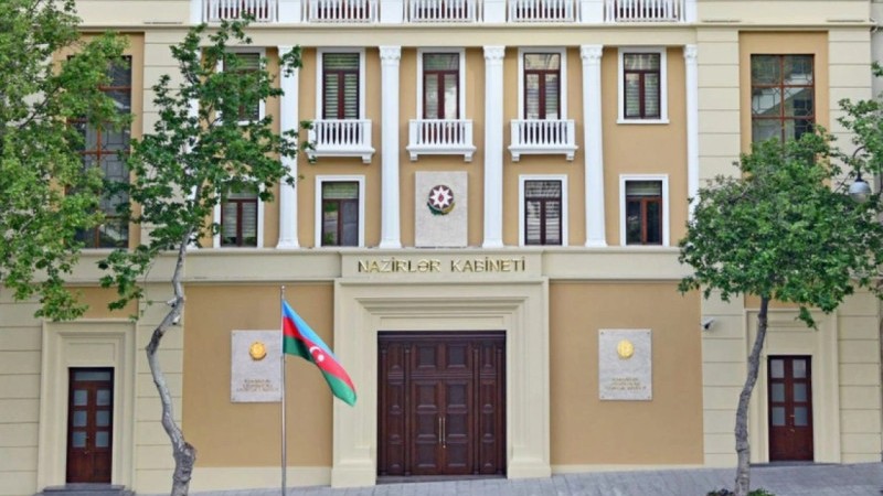 Hərbi texnika, silah-sursatın dövriyyəsinə tələb olunan əlavə şərtlər müəyyənləşdi