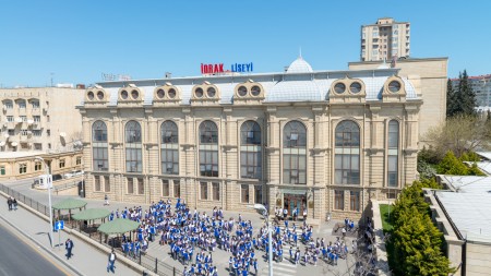 Deputat "İdrak" liseyində şagirdin müəllimi güllələməsindən danışdı