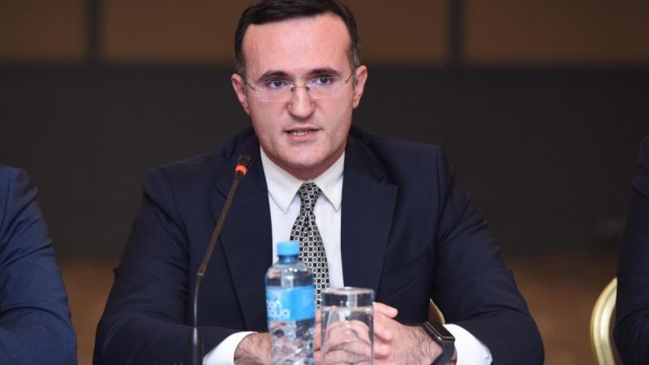 "Torpaq sahələrinin qanunsuz ayrılması ilə bağlı aktların ləğvi nəticəsində..." - Nazir müavini