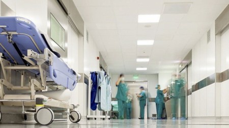 Bakıda qadın doğuşdan sonra öldü