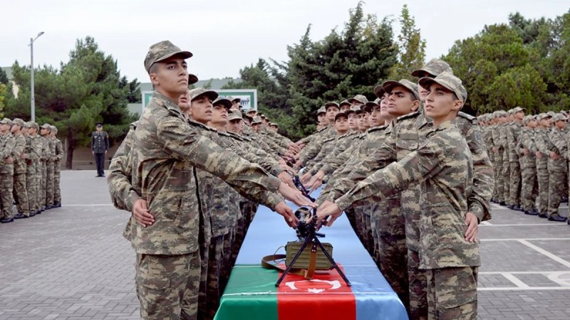 Prezidentdən müddətli həqiqi hərbi xidmətə çağırışla bağlı SƏRƏNCAM
