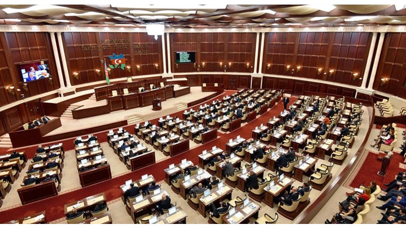 Parlamentin iclası başladı