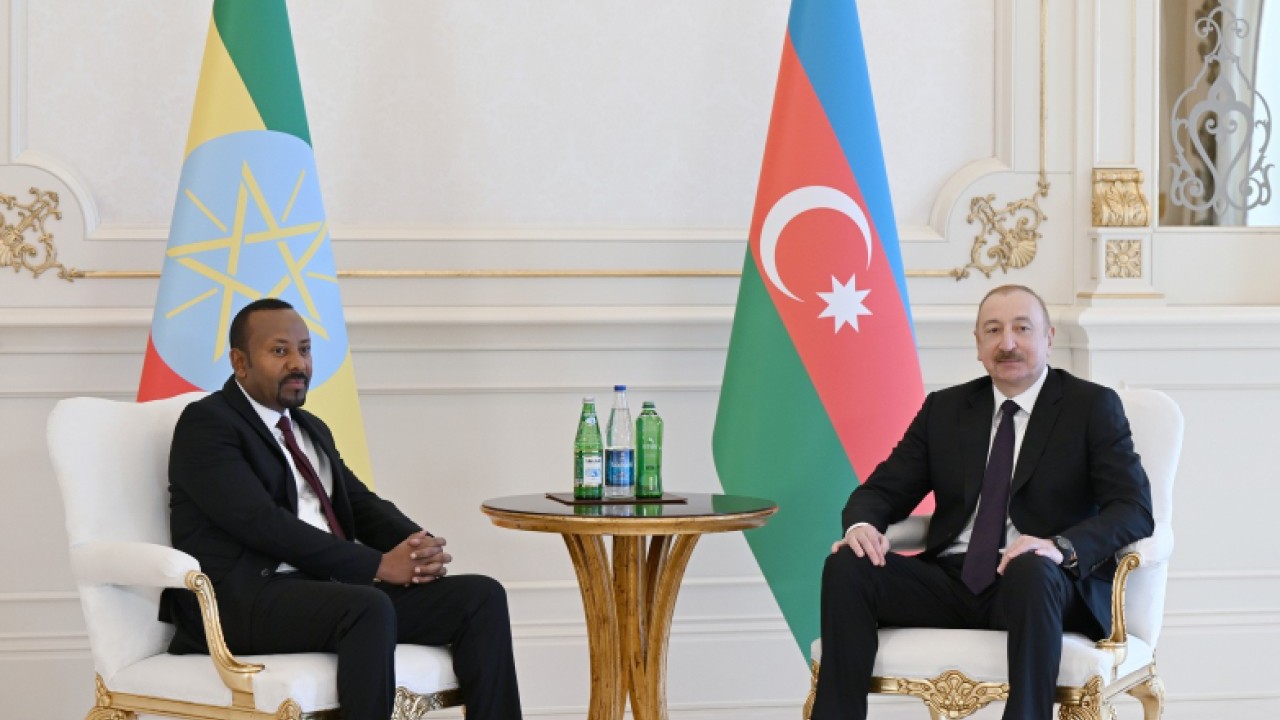 Prezident Efiopiyanın Baş naziri ilə təkbətək görüşdü