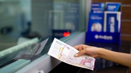 Sürətli pul köçürmə sistemləri ilə əməliyyatların həcmi məlum olub