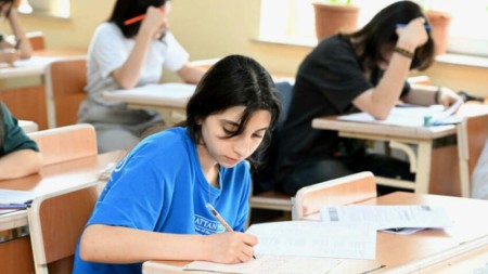 Bu müəllimlərin imtahanı iki mərhələdən ibarət olacaq?