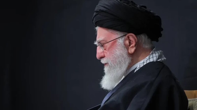 İsrail Xameneinin yeraltı bunkerinə zərbə endirdi