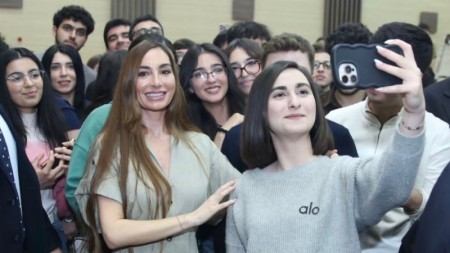 Arzu Əliyeva Bakı Ali Neft Məktəbində