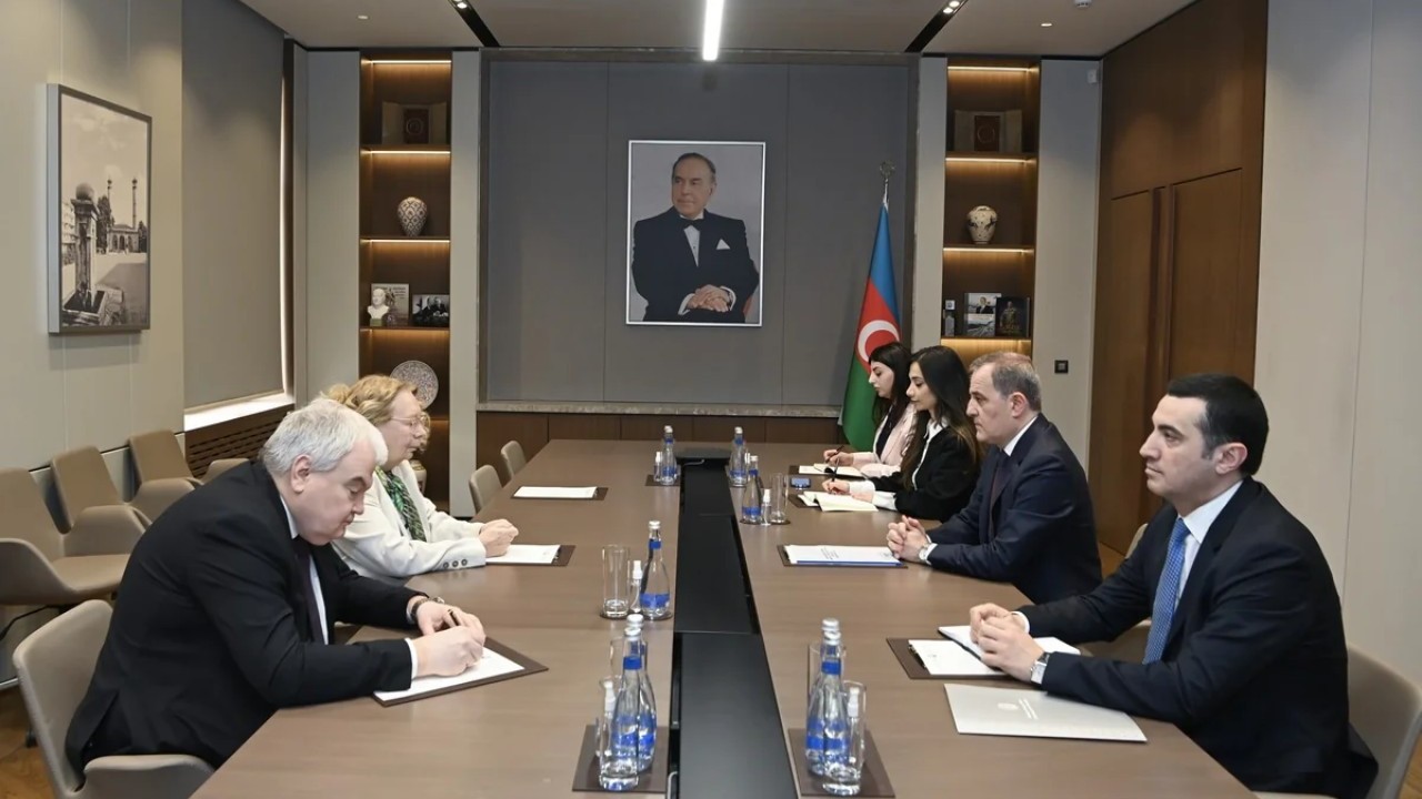 Ceyhun Bayramov Tatyana Valova ilə görüşdü