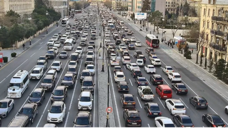 Paytaxtın 16 küçəsində tıxac var - SİYAHI