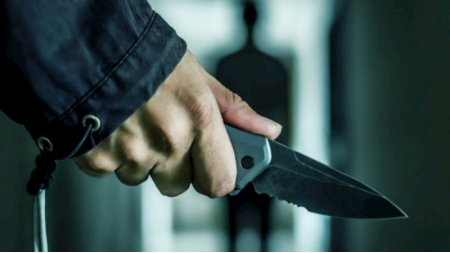 Valideynlərini bıçaqlayan 18 yaşlı oğlan övladlığa götürülübmüş - DETALLAR