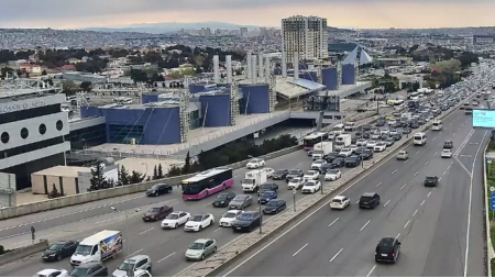 Bakının 18 küçəsində sıxlıq var - SİYAHI