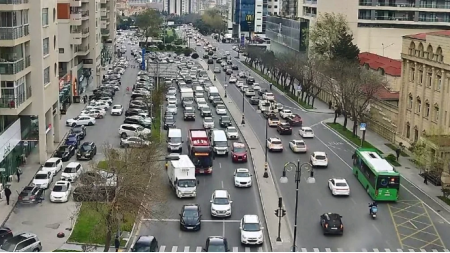 Paytaxtın bu küçələrində sıxlıq var - SİYAHI